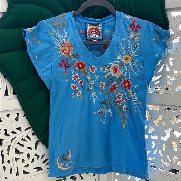 Johnny Was Sky blue embroidered V neck Tee. Size XXS. Evil eye/ floral.